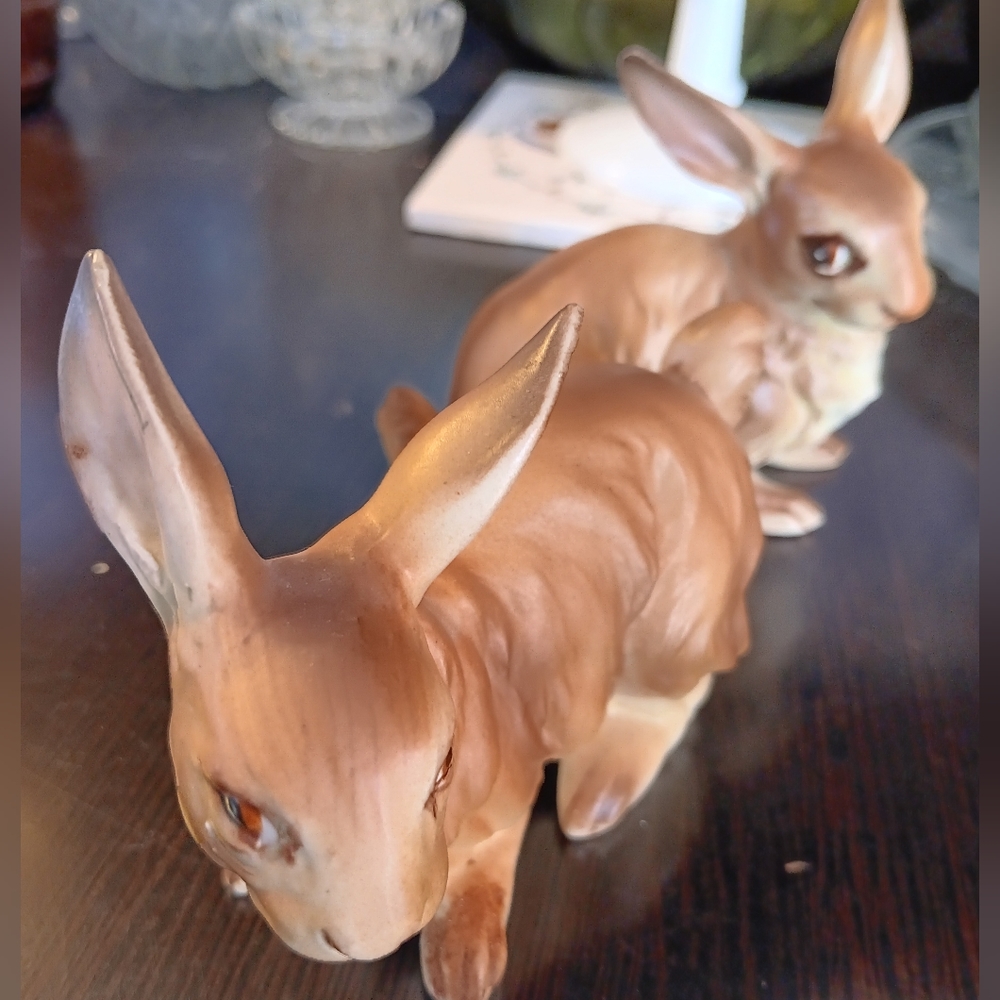 EASTER BUNNY FIGURES